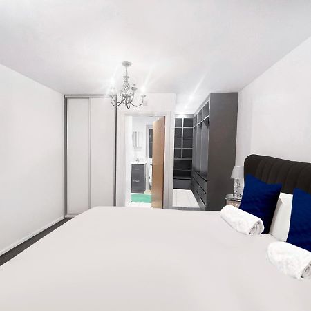 Private Rooms At Oxley Comfy House - Milton Keynes - Near M1 J14 Broughton  外观 照片